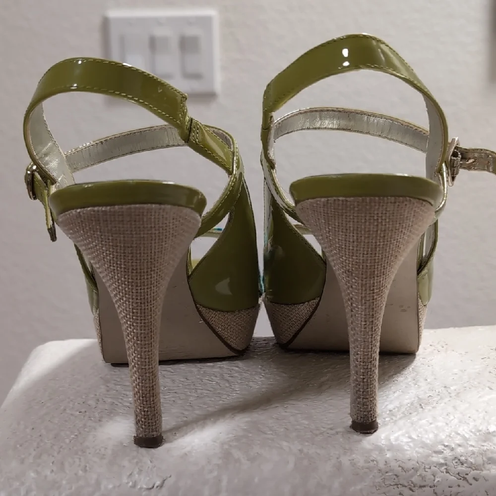 Marc Fisher Olive Floral Peep-Toe Heels - Picture 5 of 6